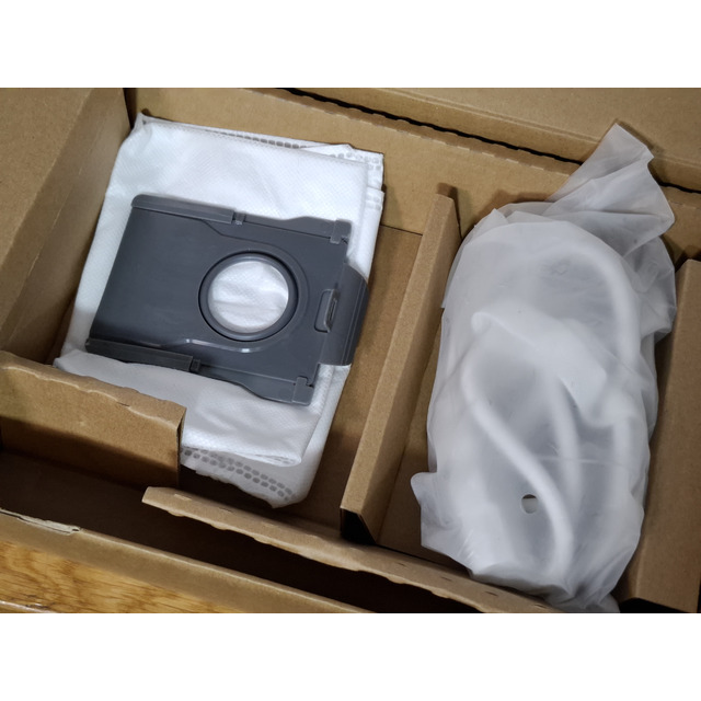 Робот-пылесос DreameBot L10s Pro Ultra Heat, белый