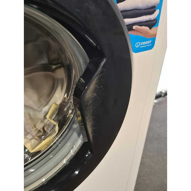 Стиральная машина Indesit EWUD 4105 BK CIS, белый Стиральная машина Indesit EWUD 4105 BK CIS, белый
