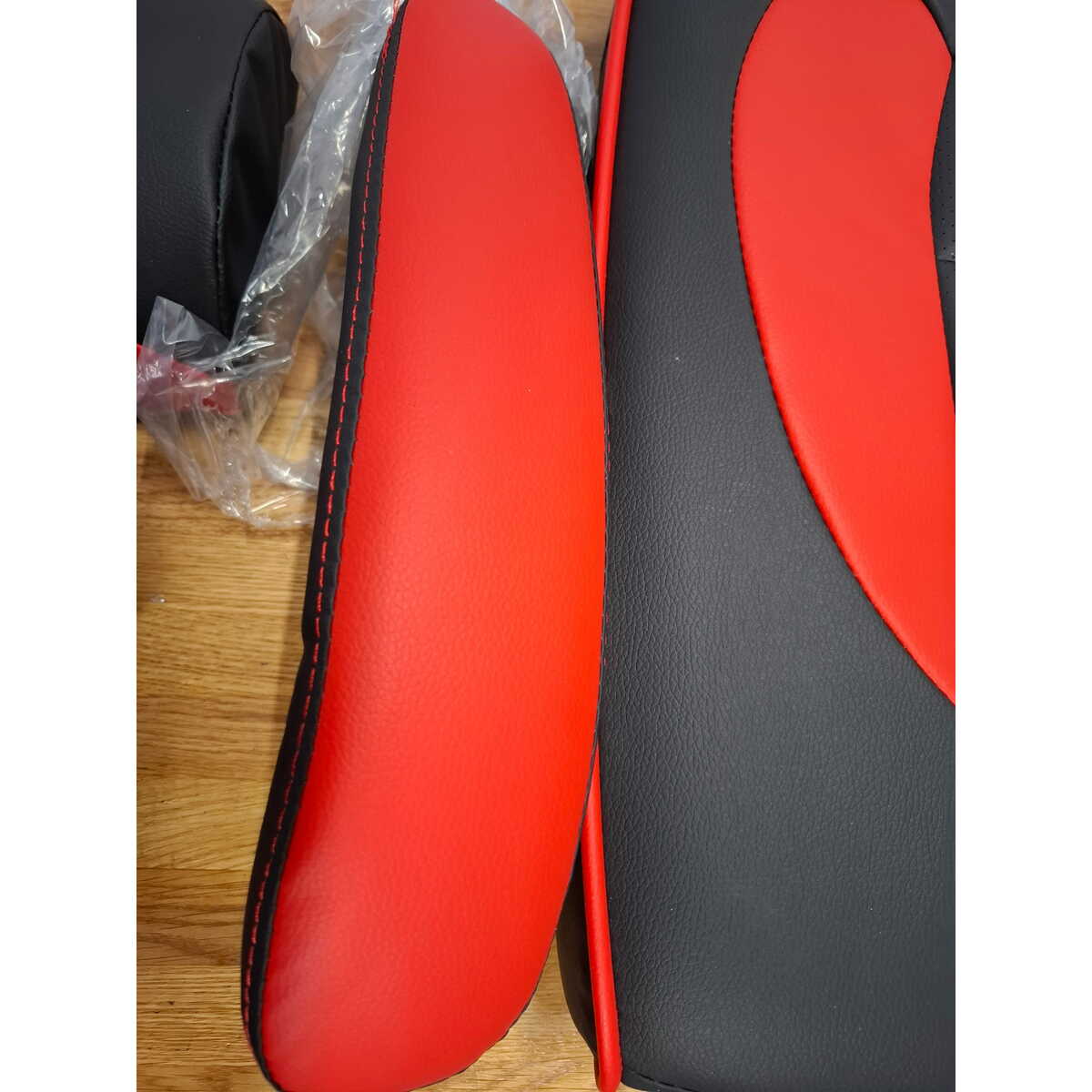 Кресло игровое Defender Tauros (Цвет: Red/Black)