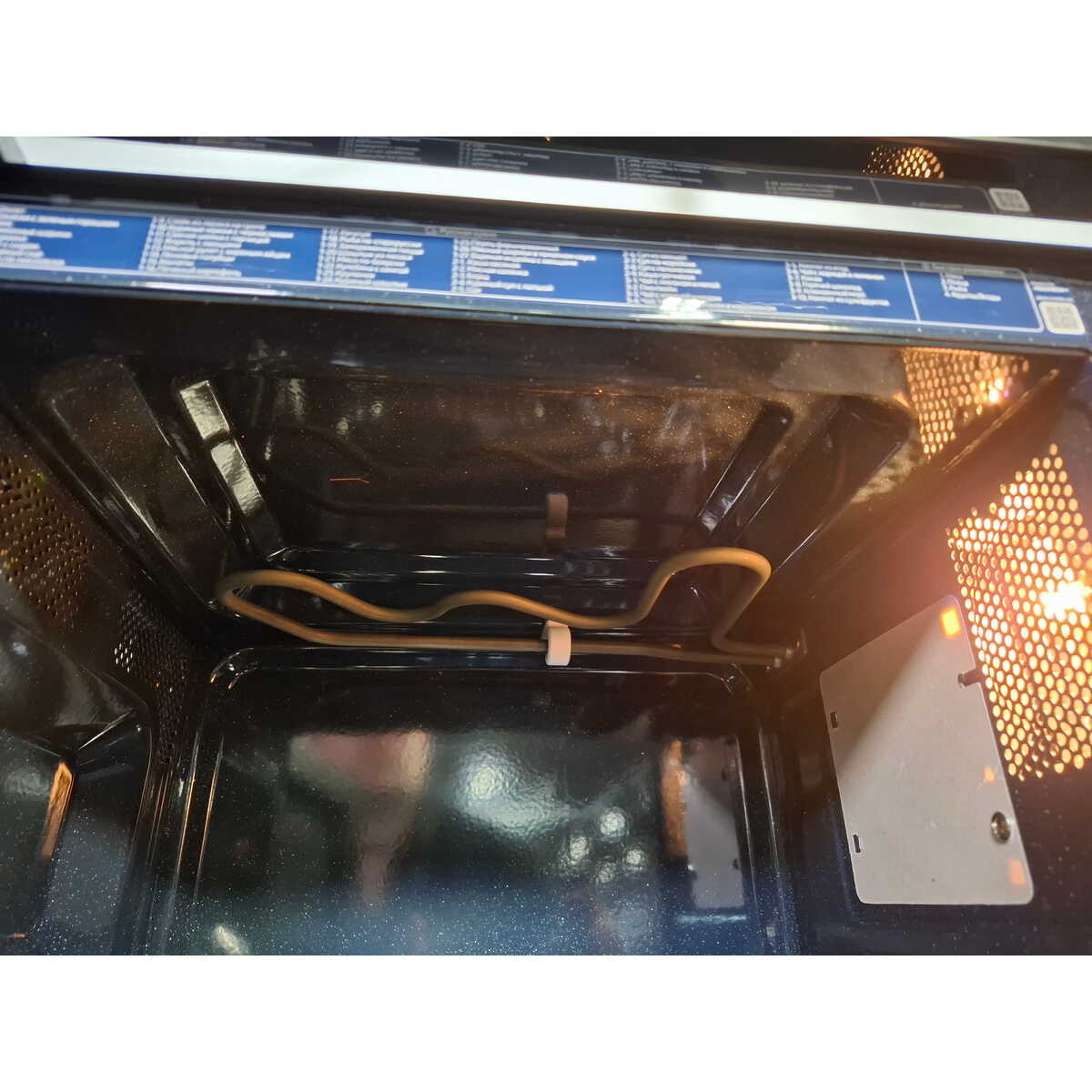 Микроволновая печь Samsung MG22M8054AK/BW, черный