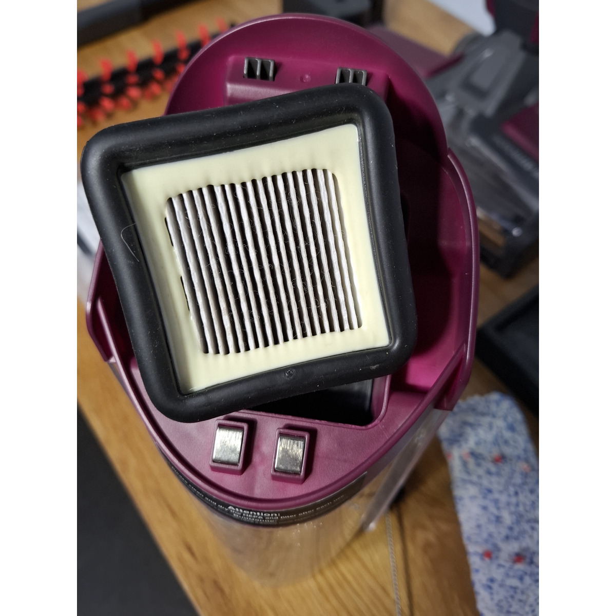Пылесос беспроводной Thomson VH20BW02 (Цвет: Purple)