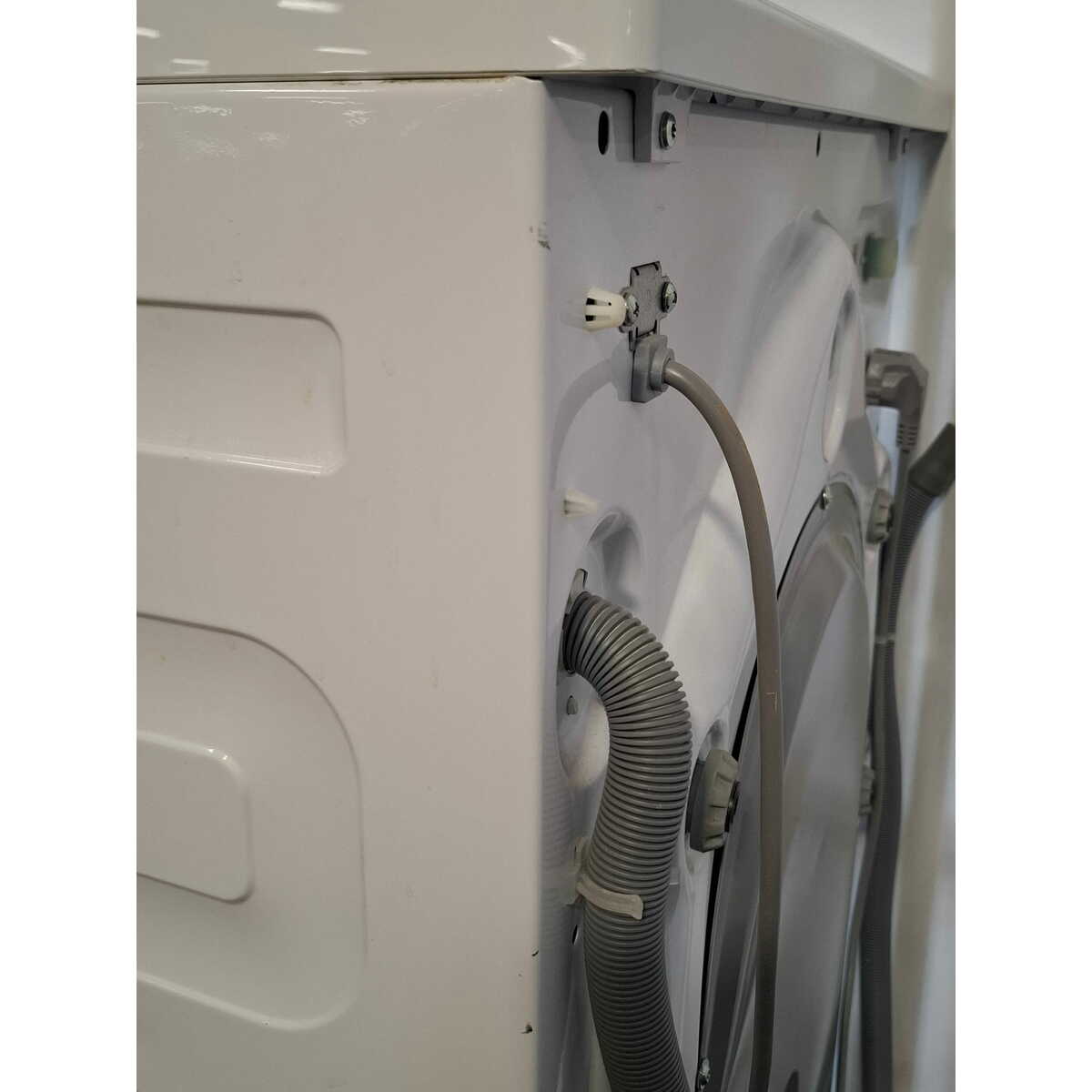 Стиральная машина Beko WSPE6H616W, белый