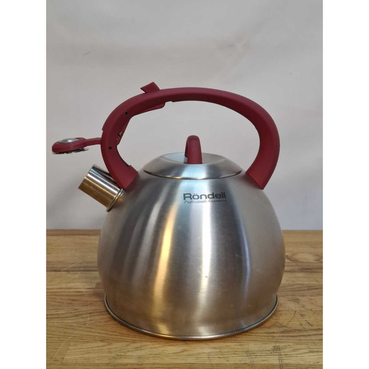 Чайник металлический Rondell Eletto RDS-1825 (Цвет: Inox)