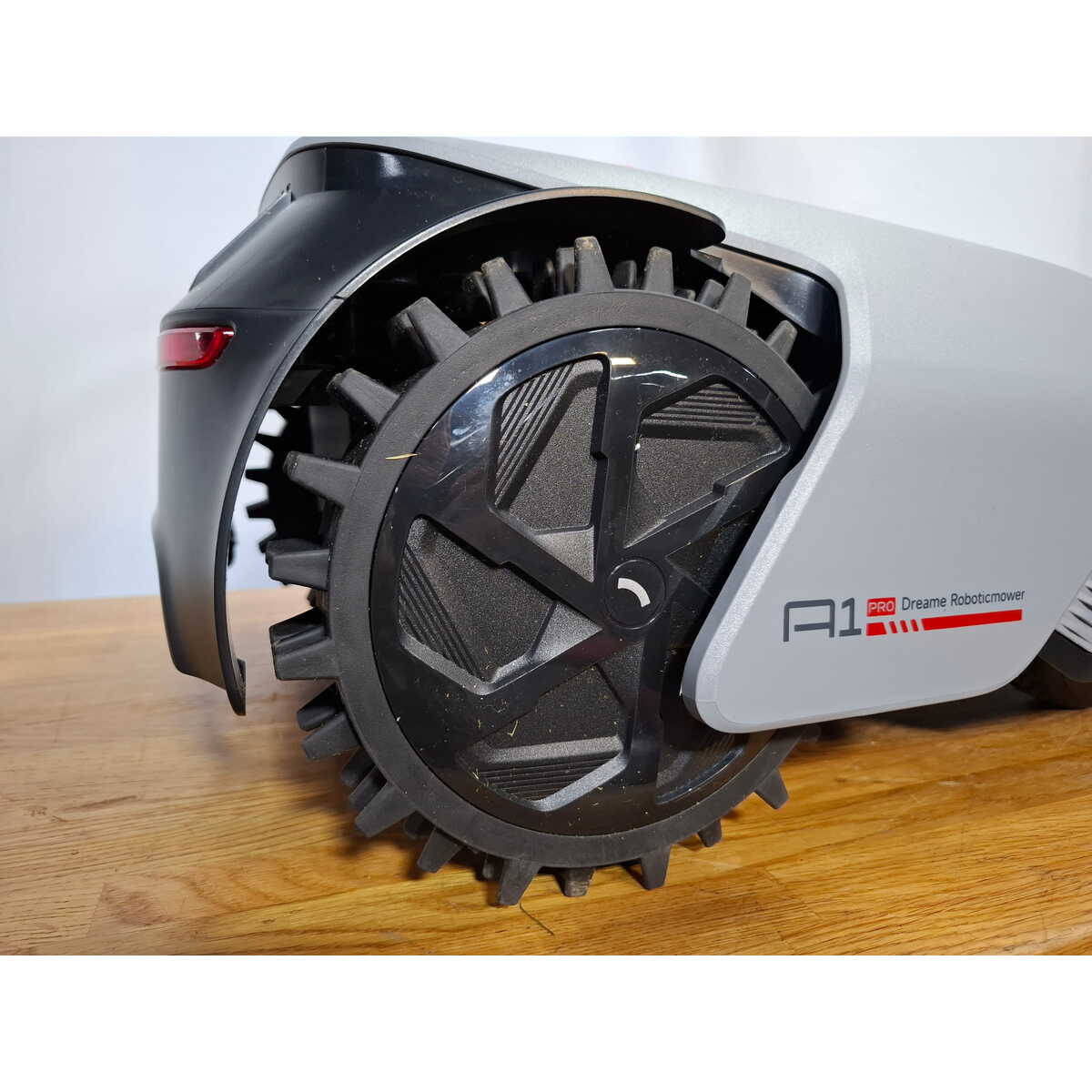 Робот-газонокосилка Dreame Roboticmower A1 Pro (Цвет: Grey)