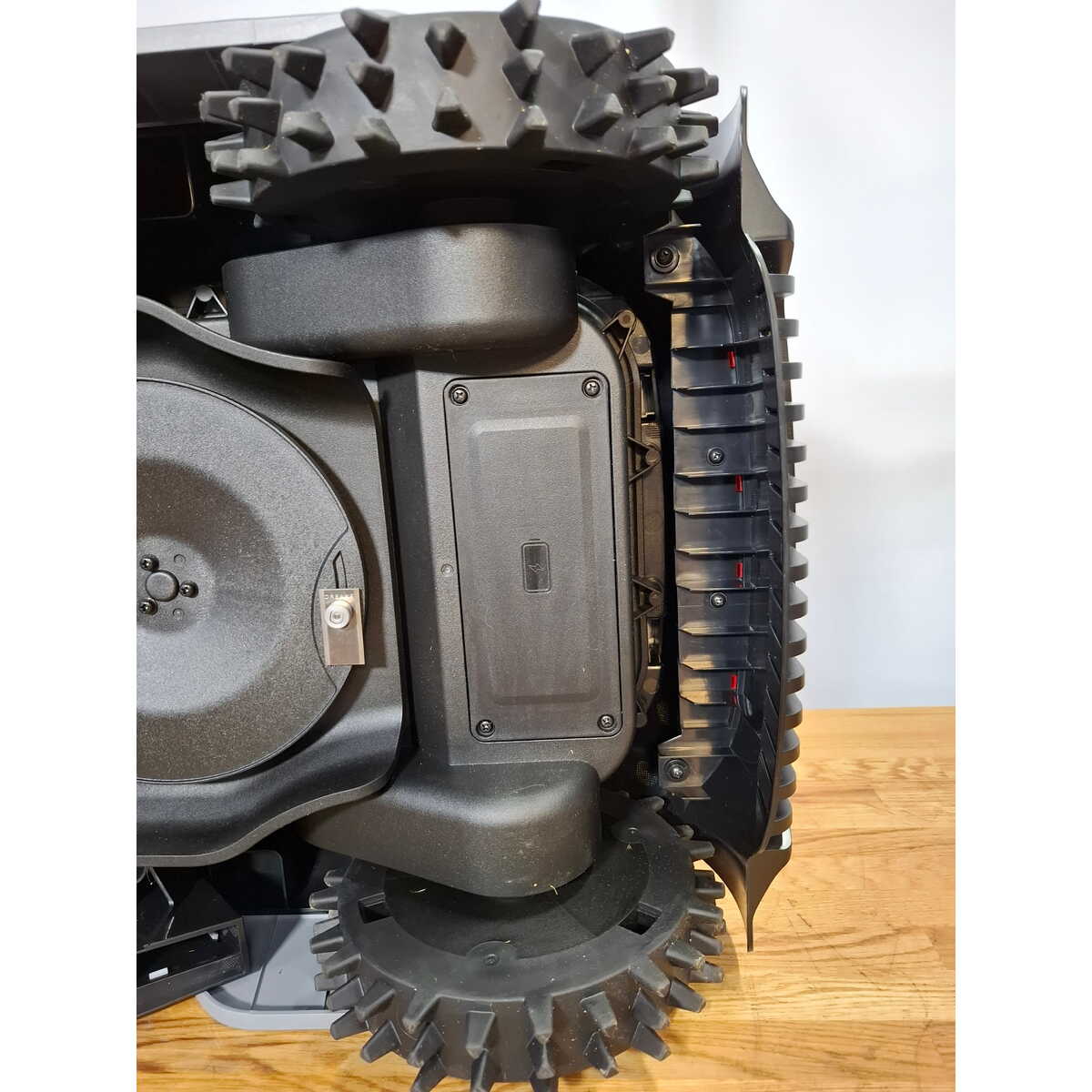 Робот-газонокосилка Dreame Roboticmower A1 Pro (Цвет: Grey)