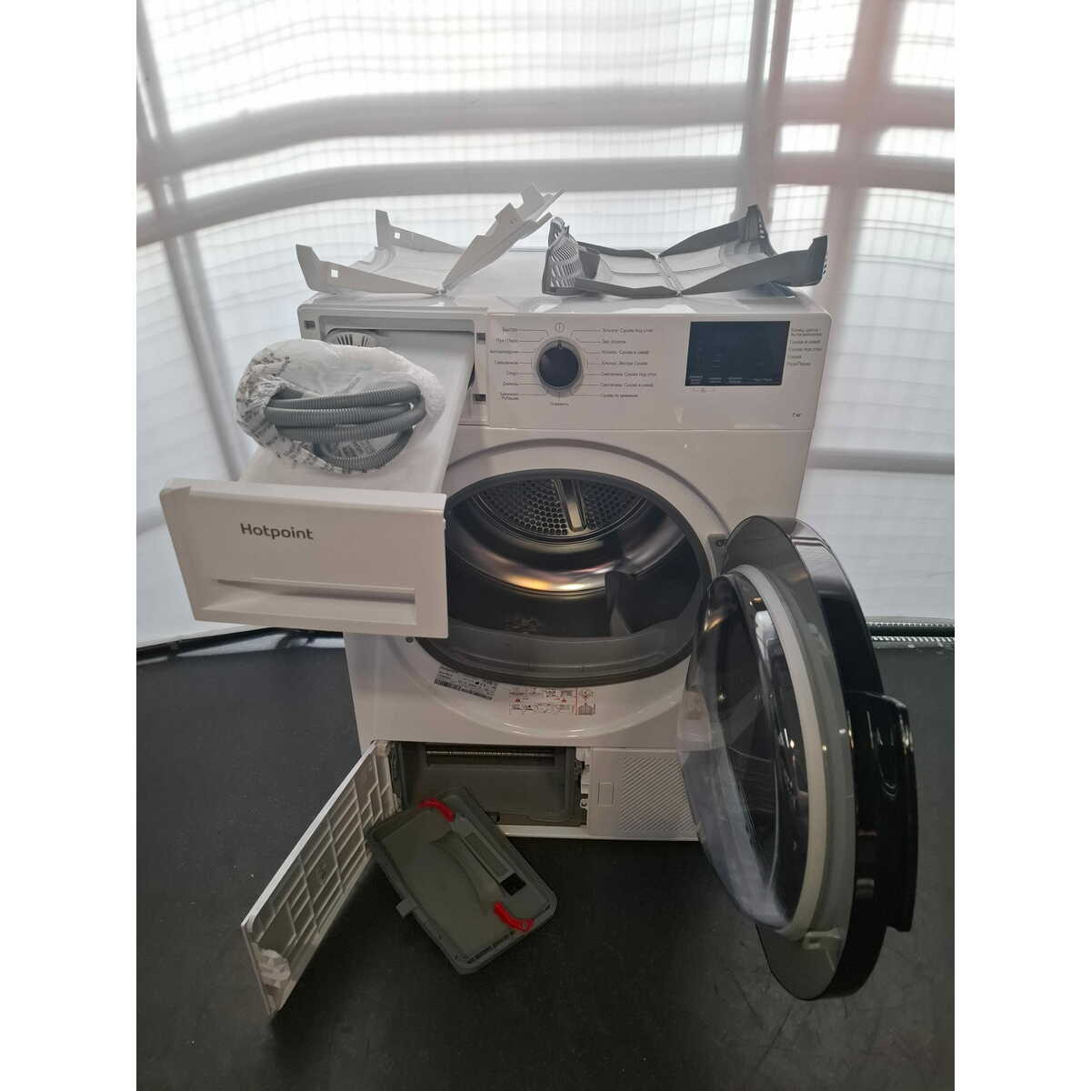 Сушильная машина Hotpoint-Ariston DSH 725 H, белый