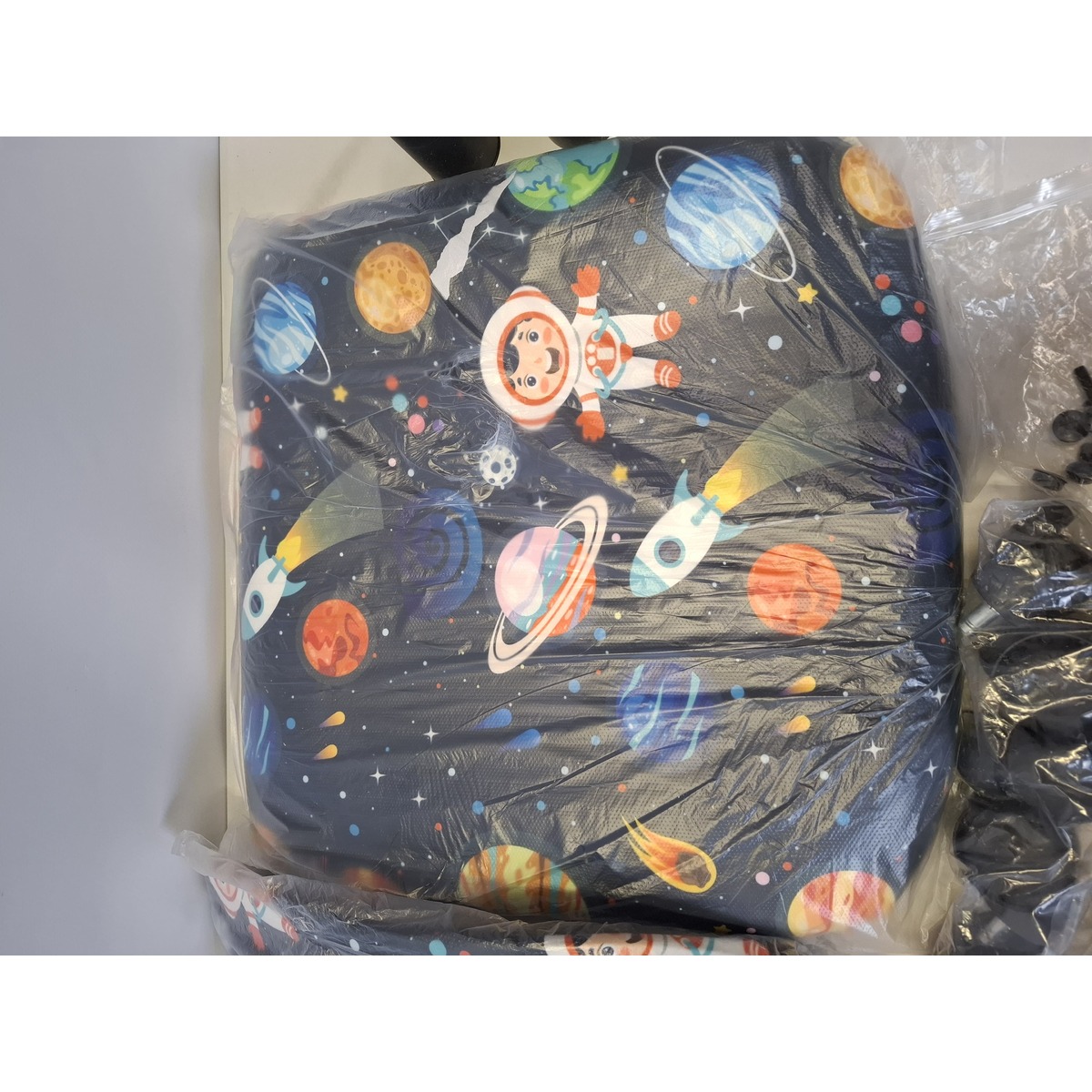 Кресло детское Бюрократ BUROKIDS 1 (Цвет: Multicolor)
