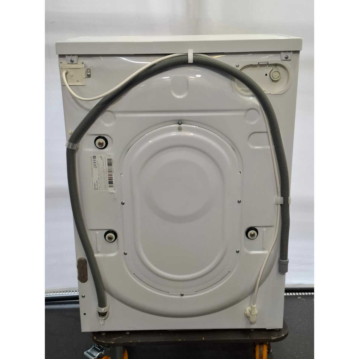 Стиральная машина Indesit IWUC 4105, белый