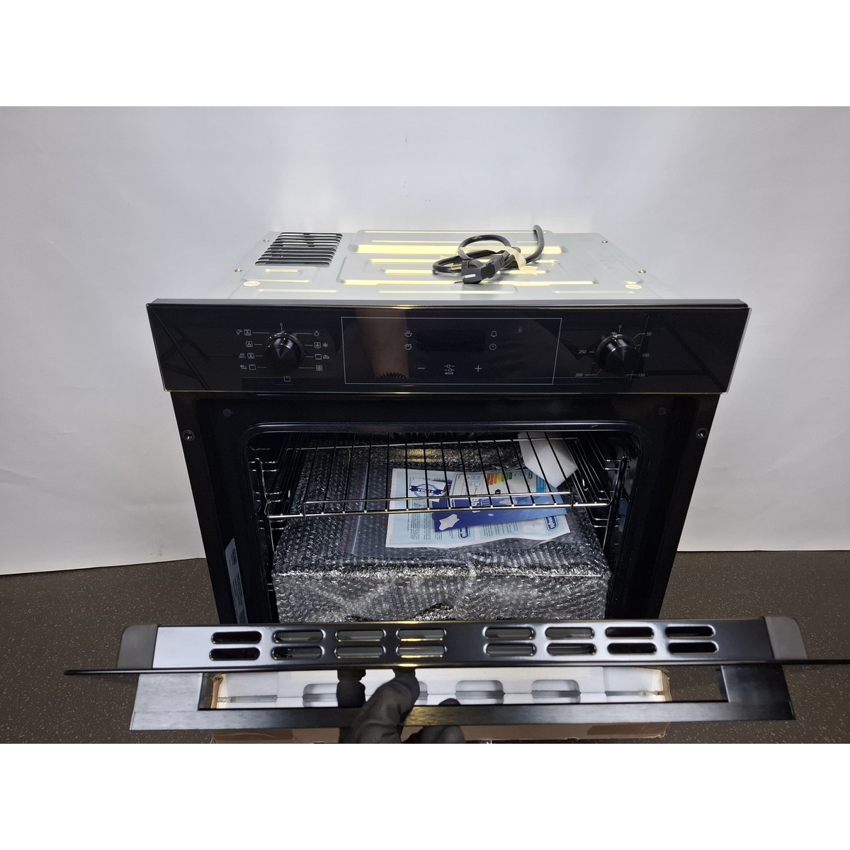 Духовой шкаф DeLonghi DEO 735 NB NORMA, черный