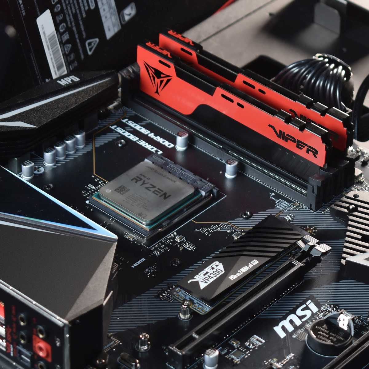 Память DDR4 16Gb 4000MHz Patriot PVE2416G400C0
