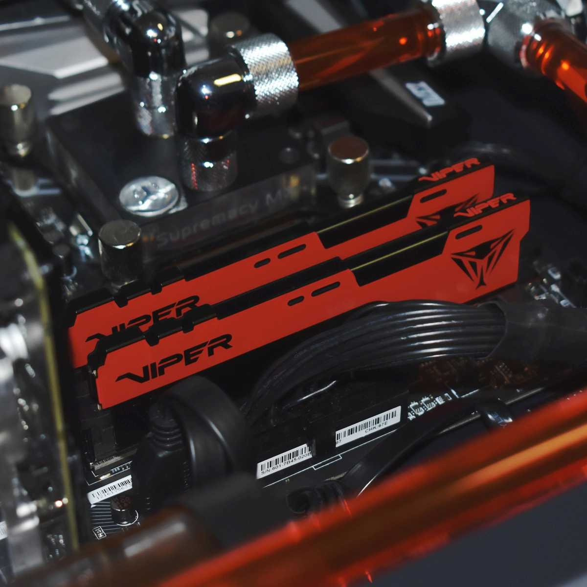 Память DDR4 16Gb 4000MHz Patriot PVE2416G400C0