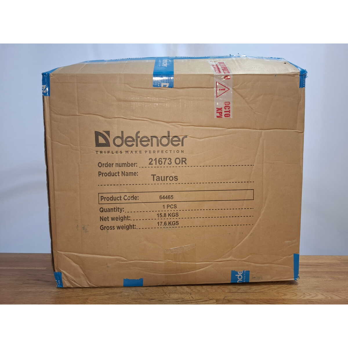 Кресло игровое Defender Tauros (Цвет: Red / Black)