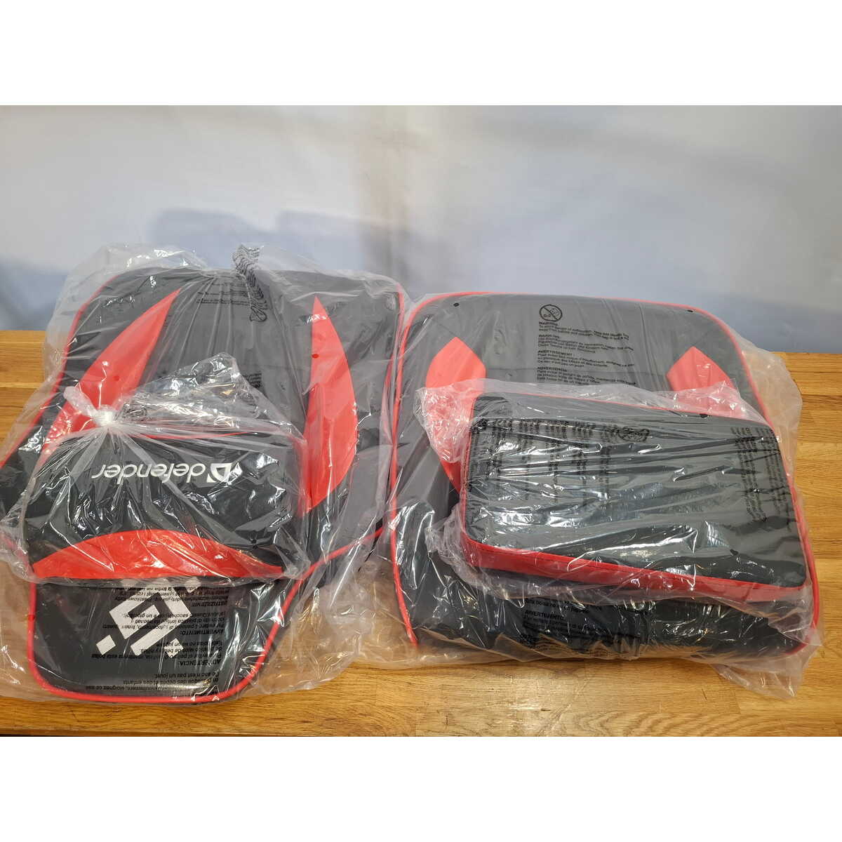 Кресло игровое Defender Tauros (Цвет: Red / Black)