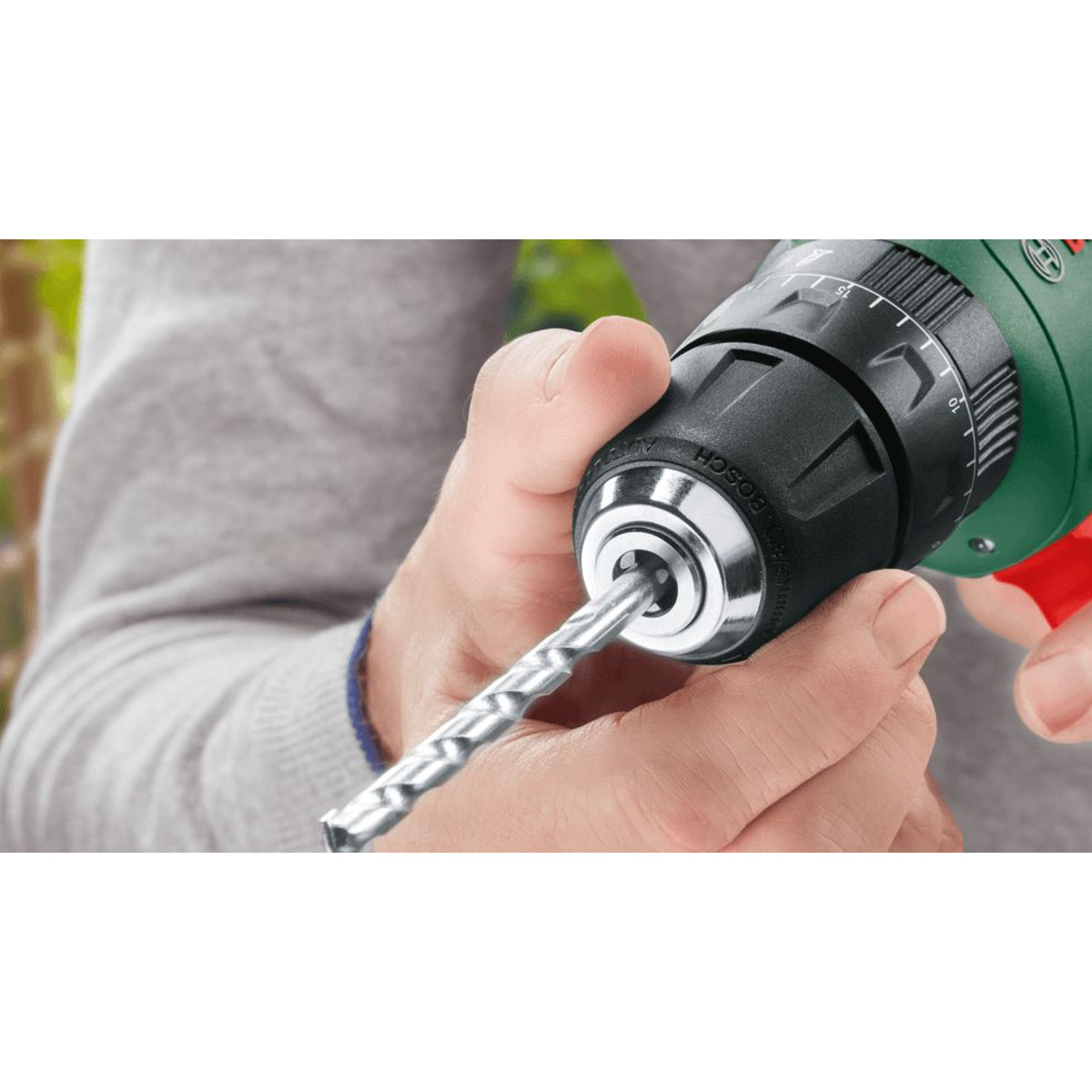 Дрель-шуруповерт Bosch UniversalDrill 18V (Цвет: Green)