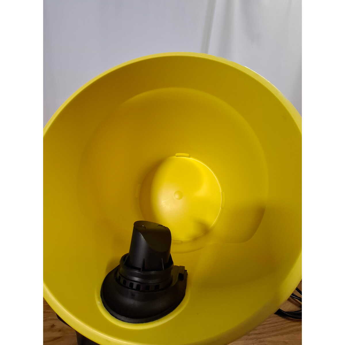 Строительный пылесос Karcher WD 3 V-17 / 4 / 20 (Цвет: Yellow)