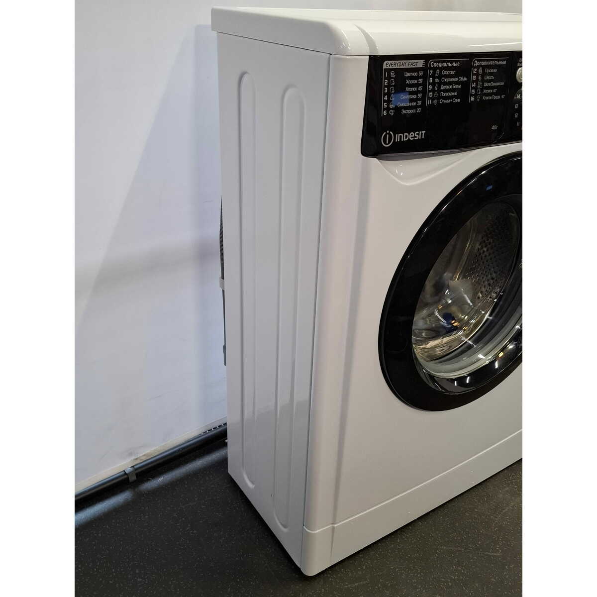 Стиральная машина Indesit EWUD 4105 BK CIS, белый