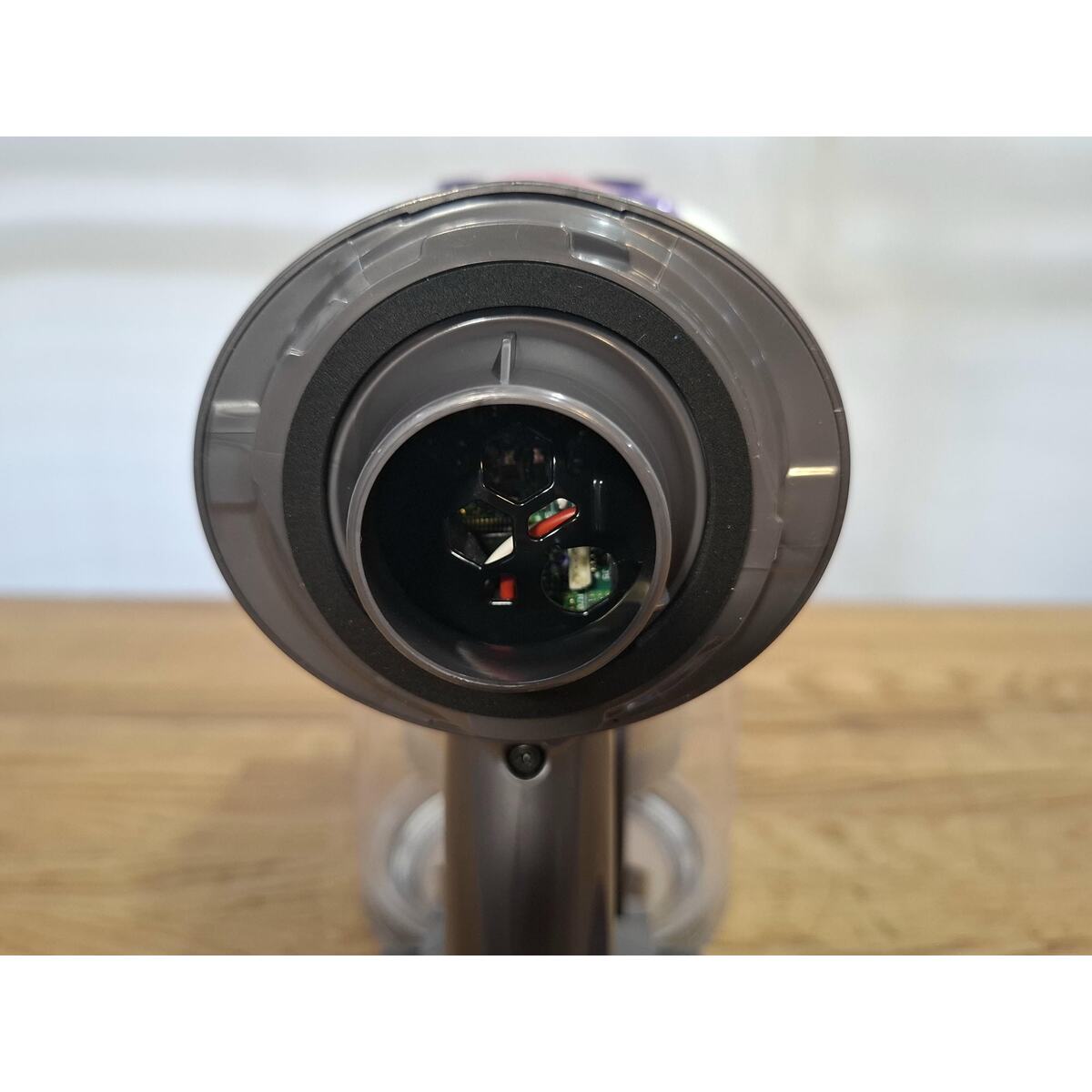 Пылесос Dyson V8 (Цвет: Silver / Nickel)