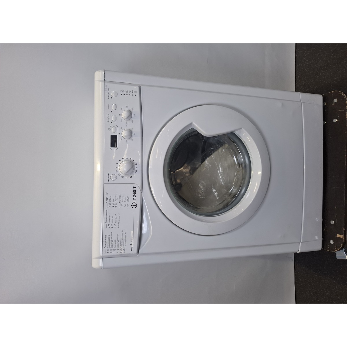 Стиральная машина Indesit IWUD 4085 (CIS), белый