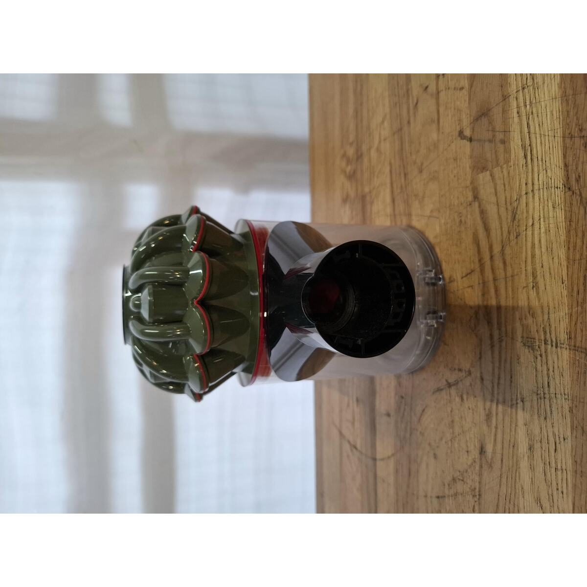 Пылесос Dyson Cyclone V8 New, черный