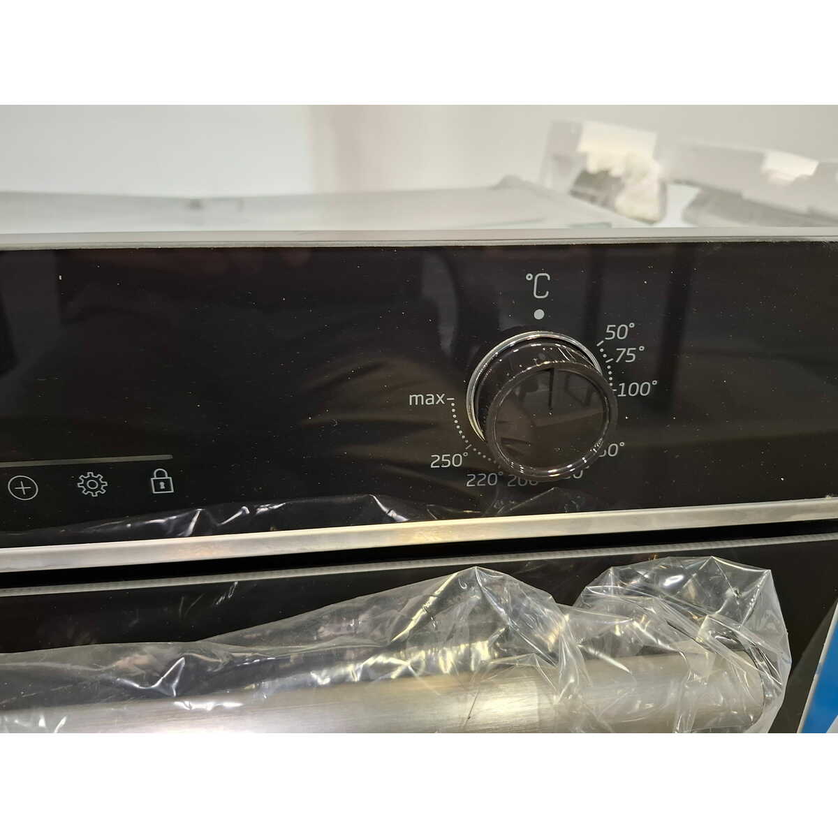 Духовой шкаф Beko BIOC1431KBNC, черный