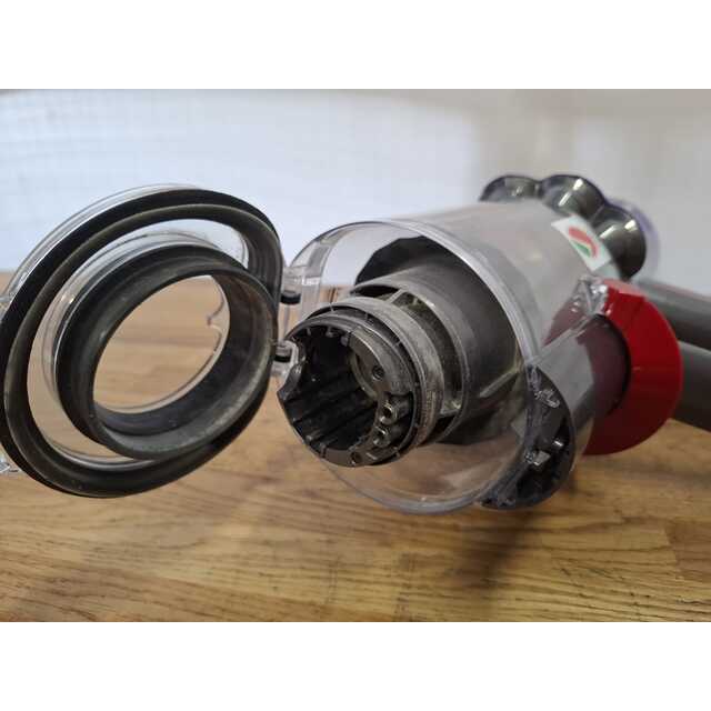 Пылесос Dyson V12 Detect Slim Absolute (Цвет: Yellow / Nickel)