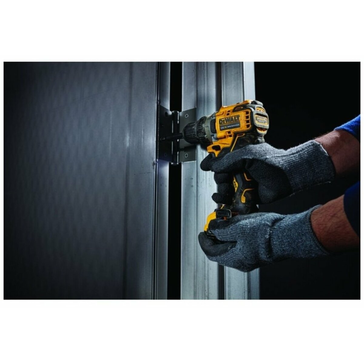 Шуруповерт DeWALT DCD701D2 (Цвет: Yellow)