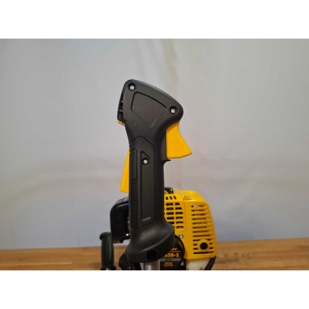 Триммер бензиновый Champion T463S-2 (2-коробки) (Цвет: Yellow)