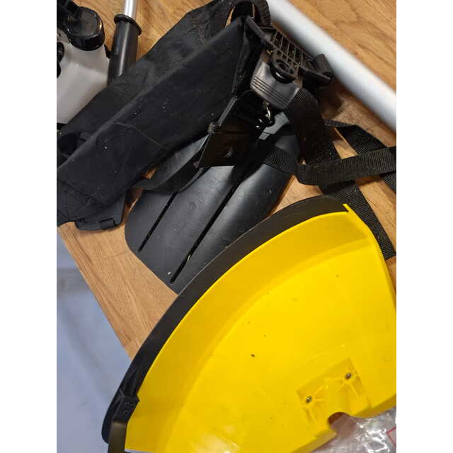 Триммер бензиновый Champion T463S-2 (2-коробки) (Цвет: Yellow)
