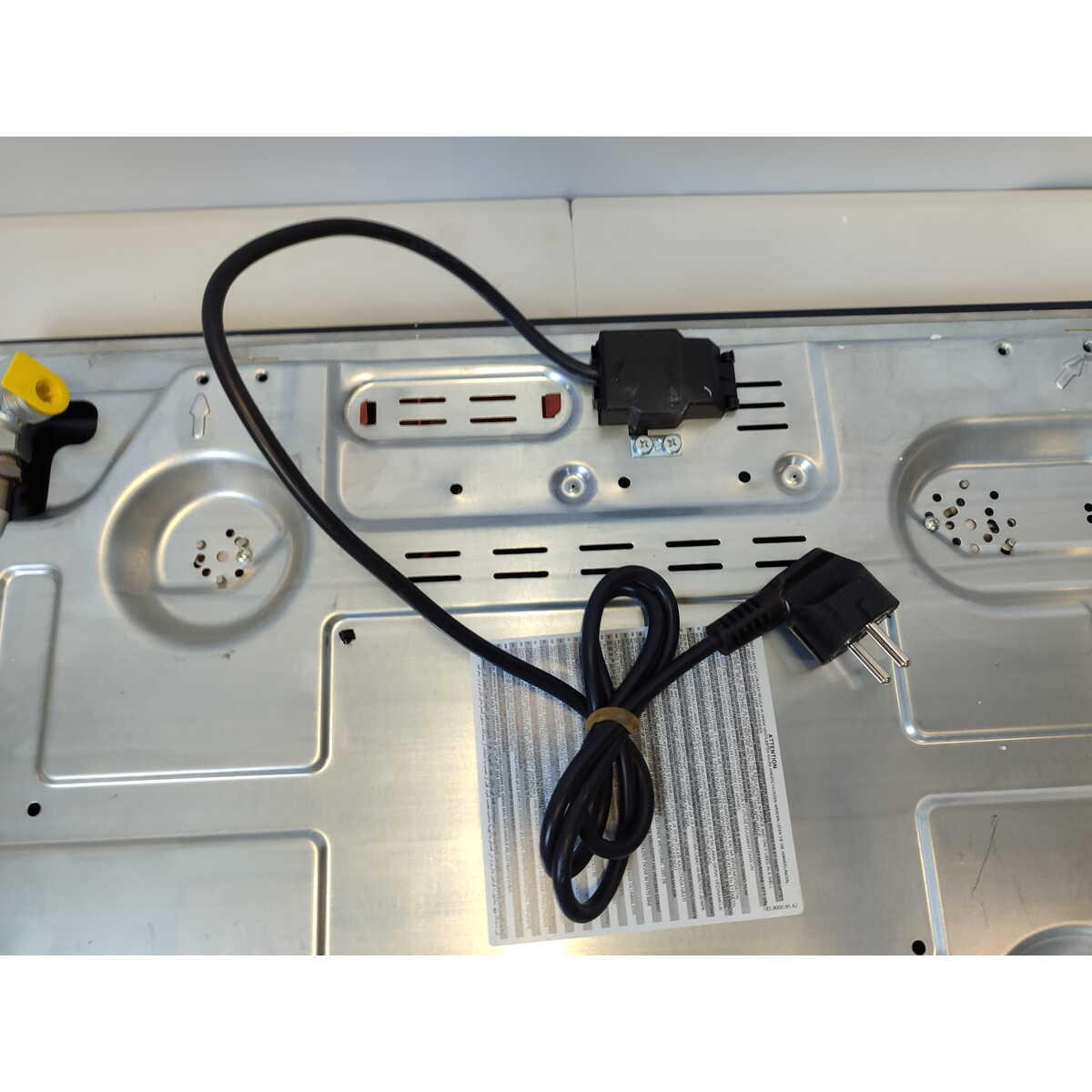 Варочная панель Indesit INGT 61 SCC/BK, черный