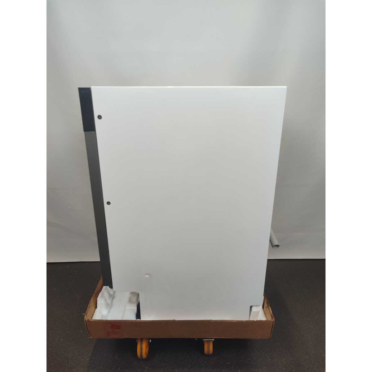 Посудомоечная машина Beko BDIN15320, белый