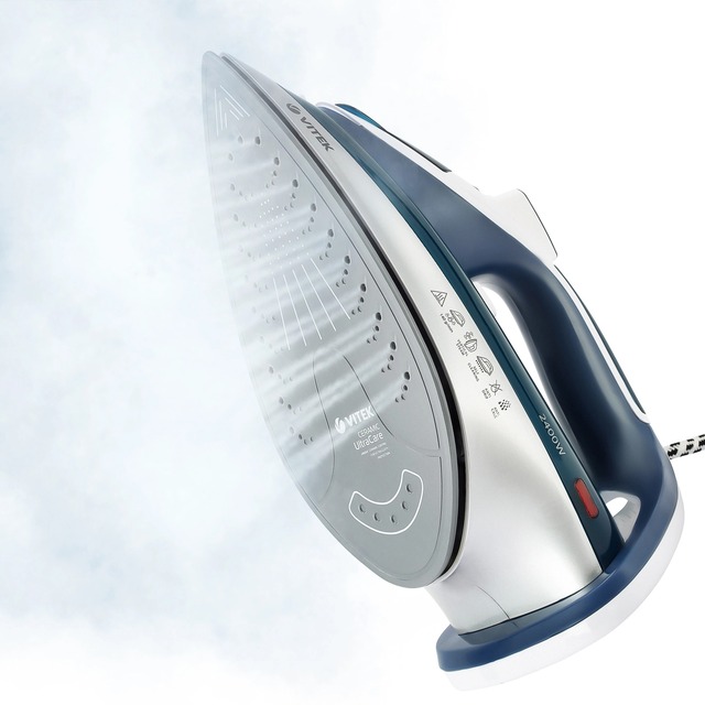 Утюг Vitek VT-8306 (Цвет: Green) Утюг Vitek VT-8306 (Цвет: Green)