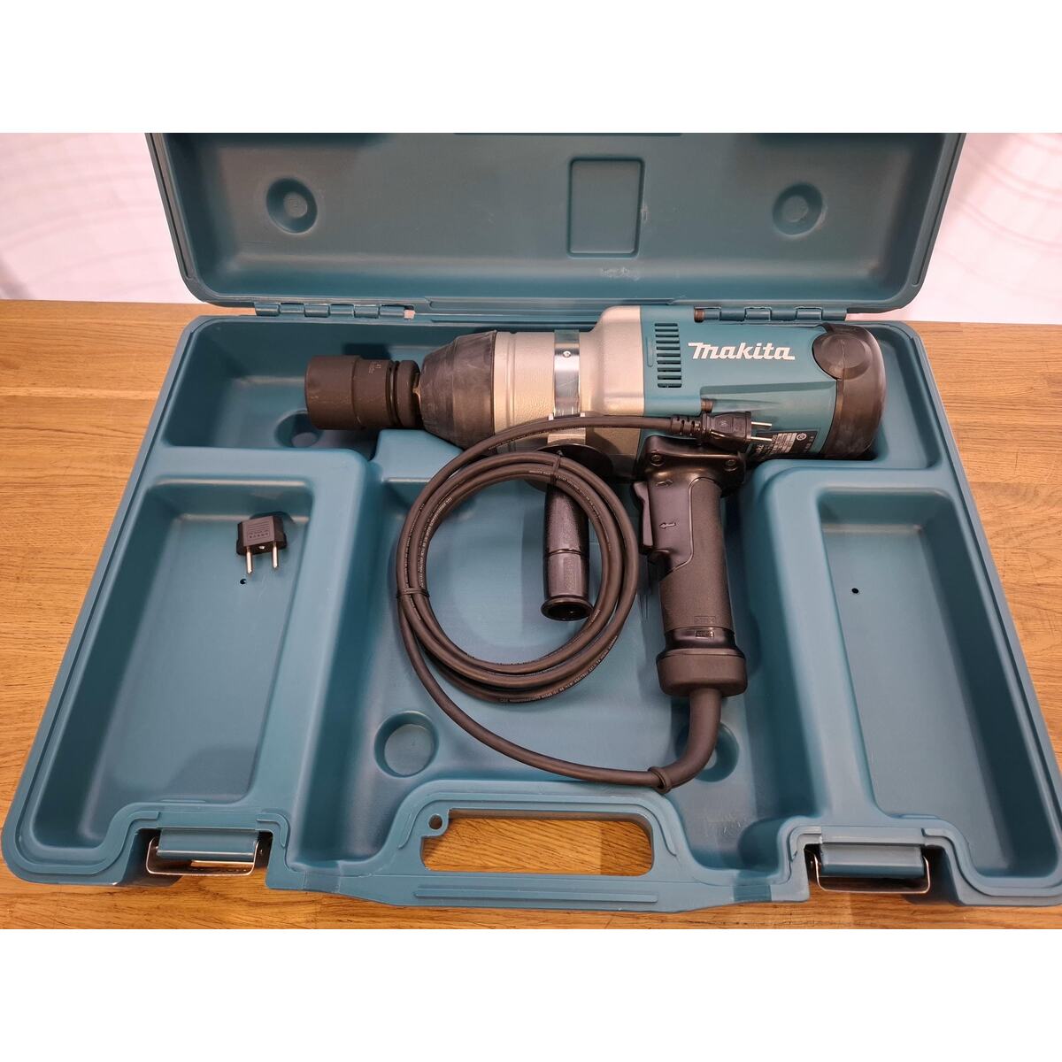 Гайковерт Makita TW1000 (Цвет: Blue)