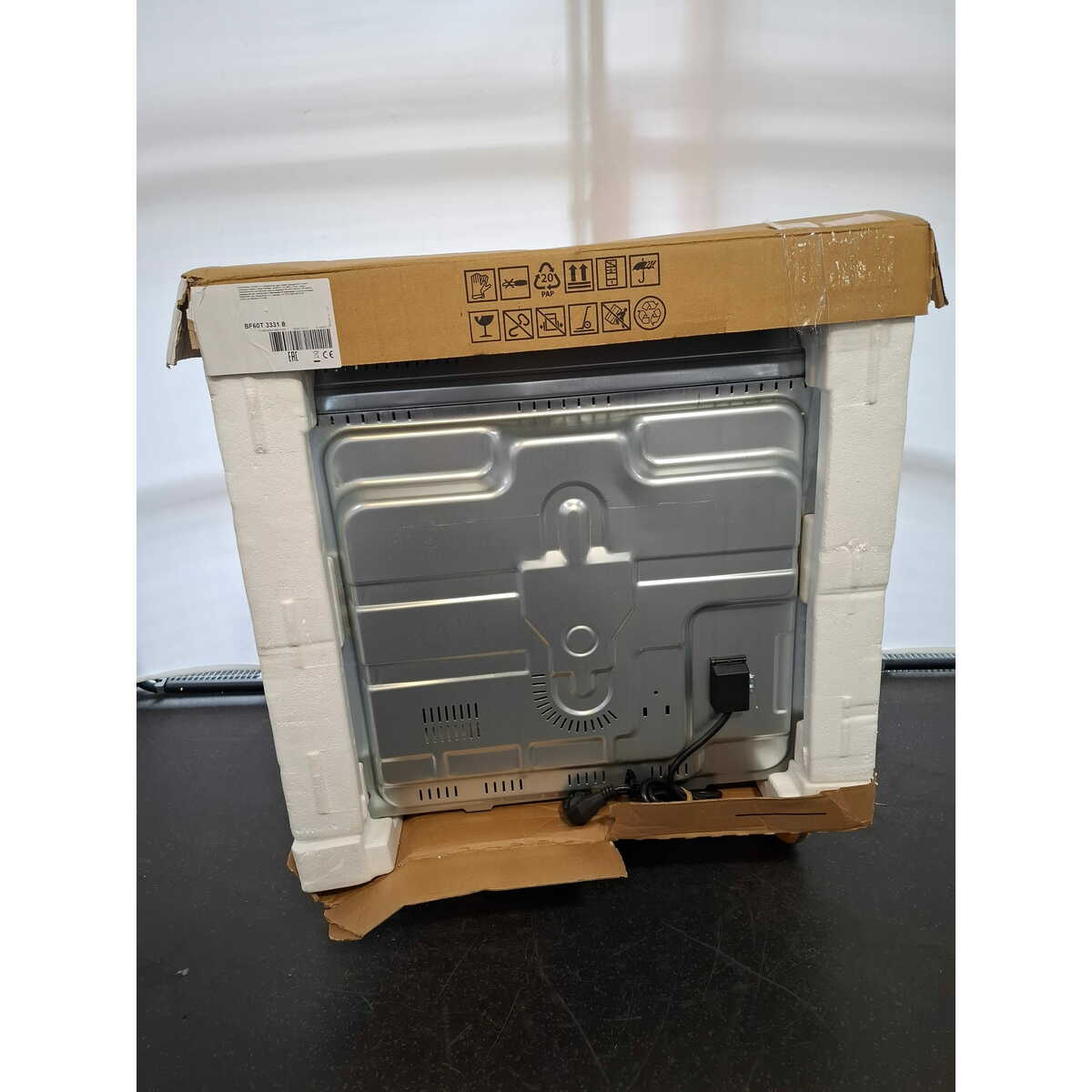 Духовой шкаф Beko BF60T3331B, черный