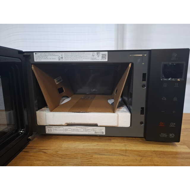 Микроволновая печь LG MW23R35GIB, черный Микроволновая печь LG MW23R35GIB, черный
