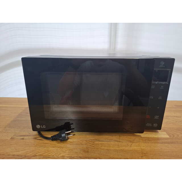 Микроволновая печь LG MW23R35GIB, черный Микроволновая печь LG MW23R35GIB, черный