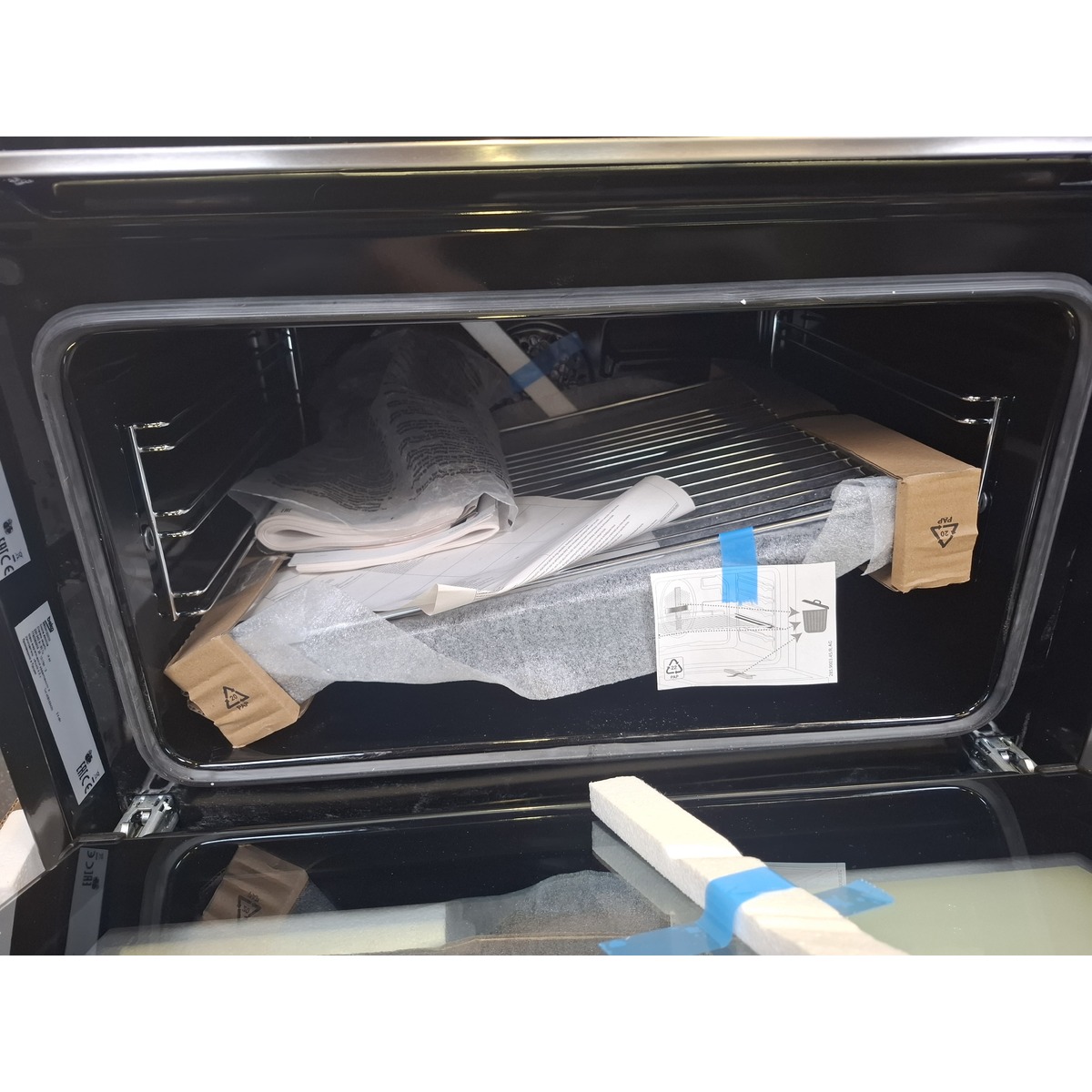 Духовой шкаф Beko BBCM13300X, черный