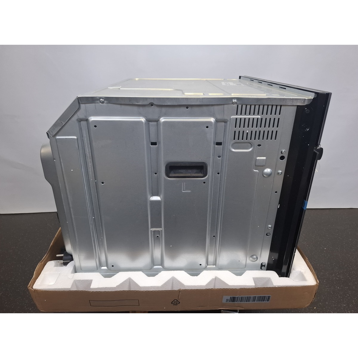 Духовой шкаф Beko BBCM13300X, черный