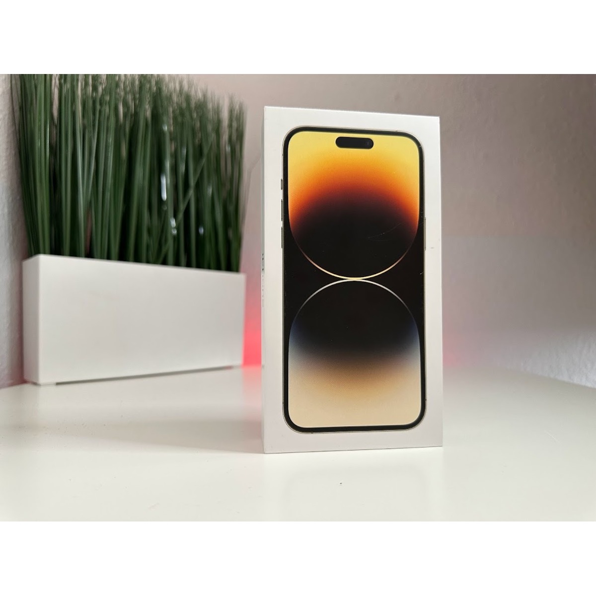 Смартфон Apple iPhone 14 Pro 128Gb (Цвет: Gold)