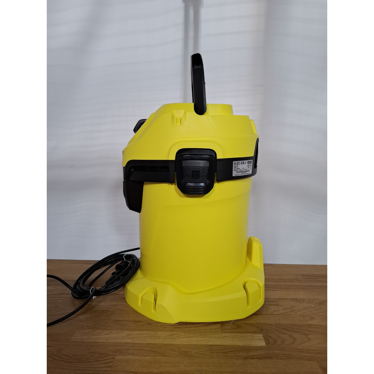 Строительный пылесос Karcher WD 3 V-17 / 4 / 20 (Цвет: Yellow)
