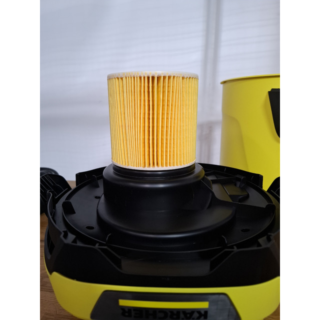 Строительный пылесос Karcher WD 3 V-17 / 4 / 20 (Цвет: Yellow)