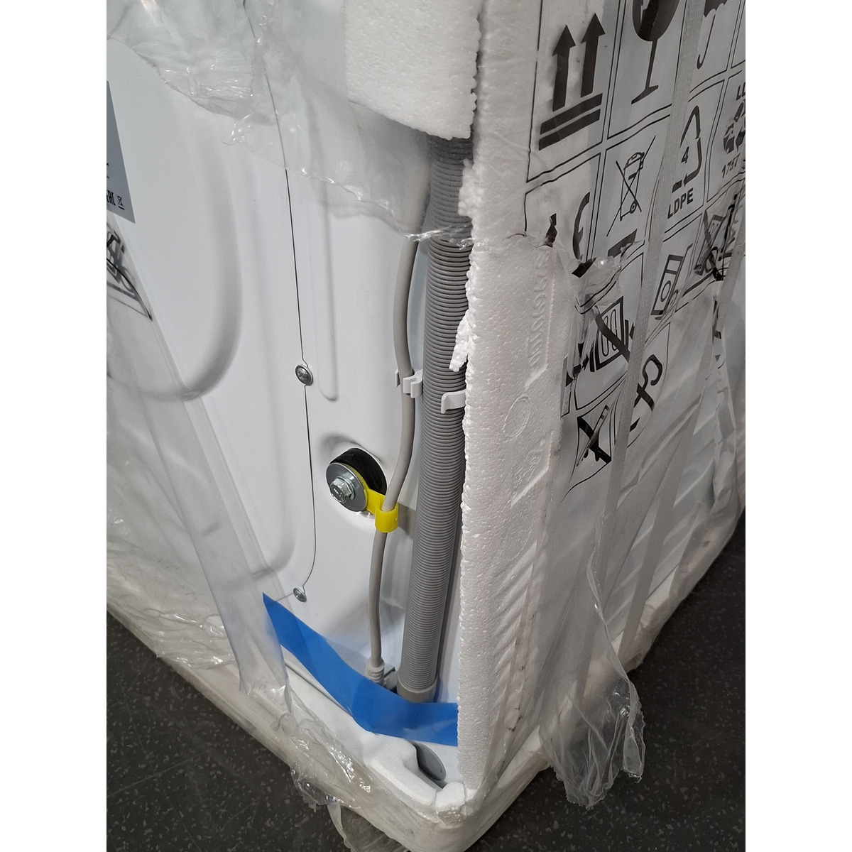 Стиральная машина Vitek VT-WSE8201, белый