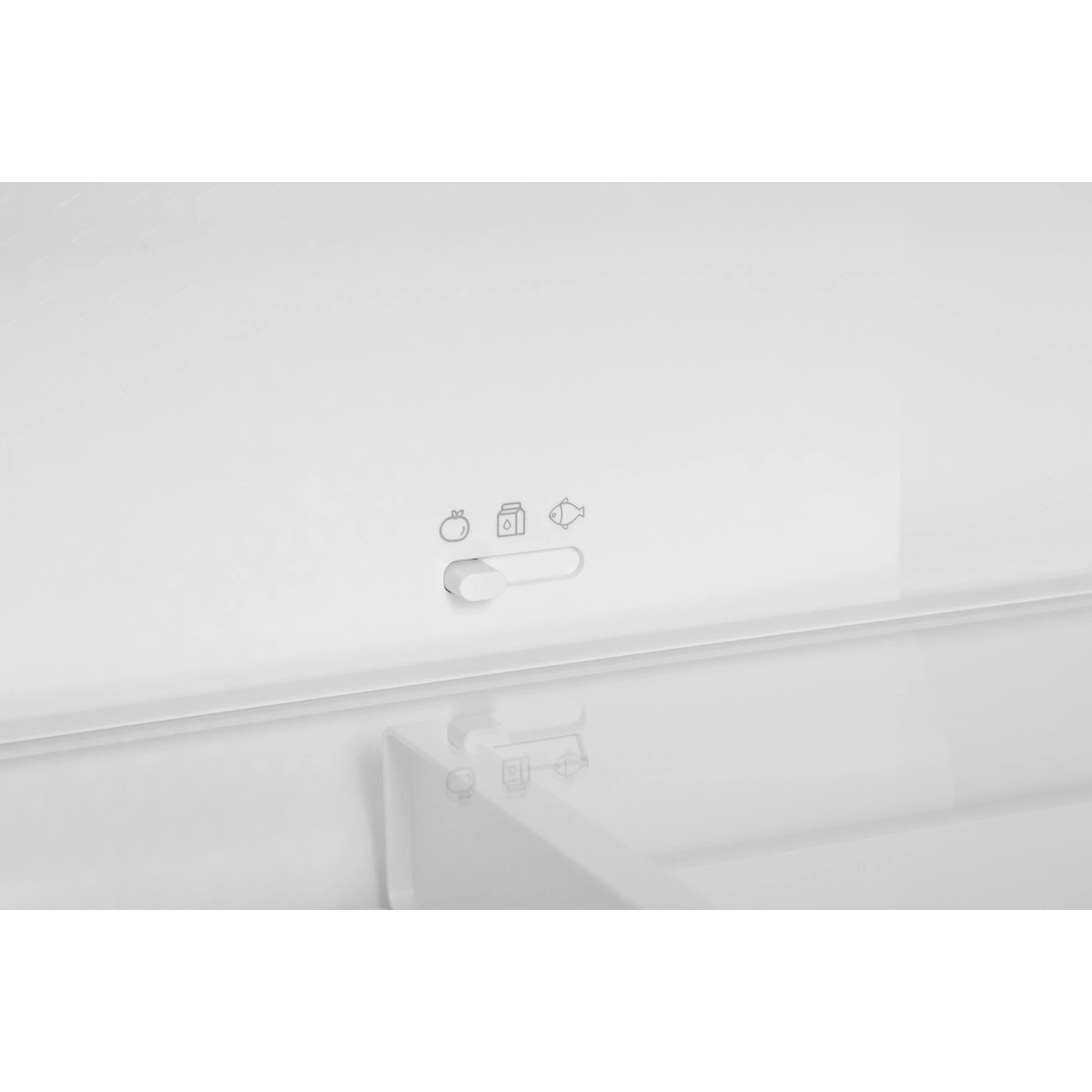 Холодильник Hyundai CM45083F, черный