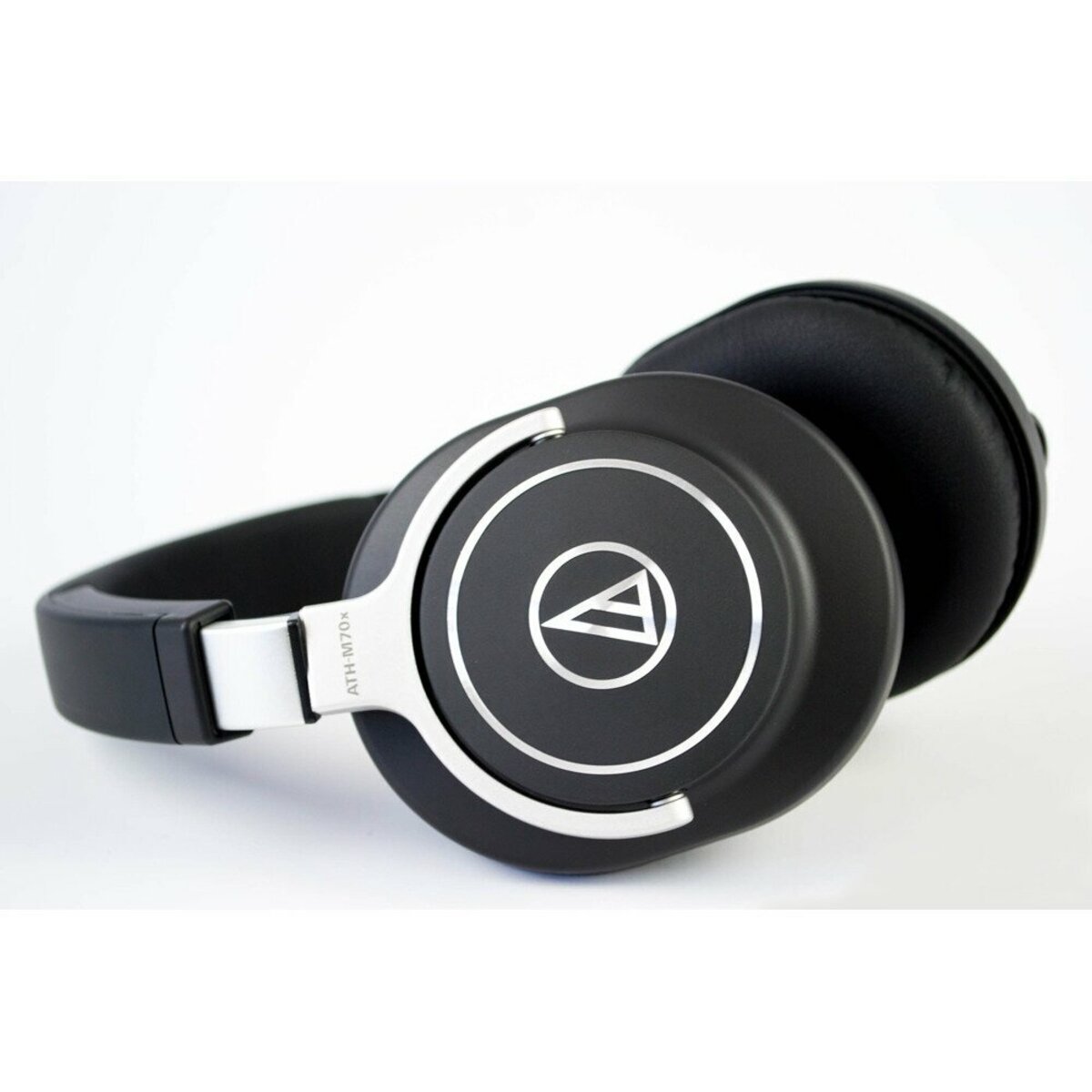 Наушники Audio-Technica ATH-M70X (Цвет: Black)