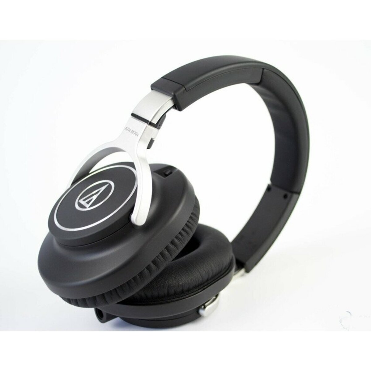 Наушники Audio-Technica ATH-M70X (Цвет: Black)