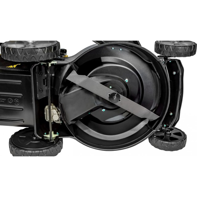 Газонокосилка роторная Champion LM5344, черный