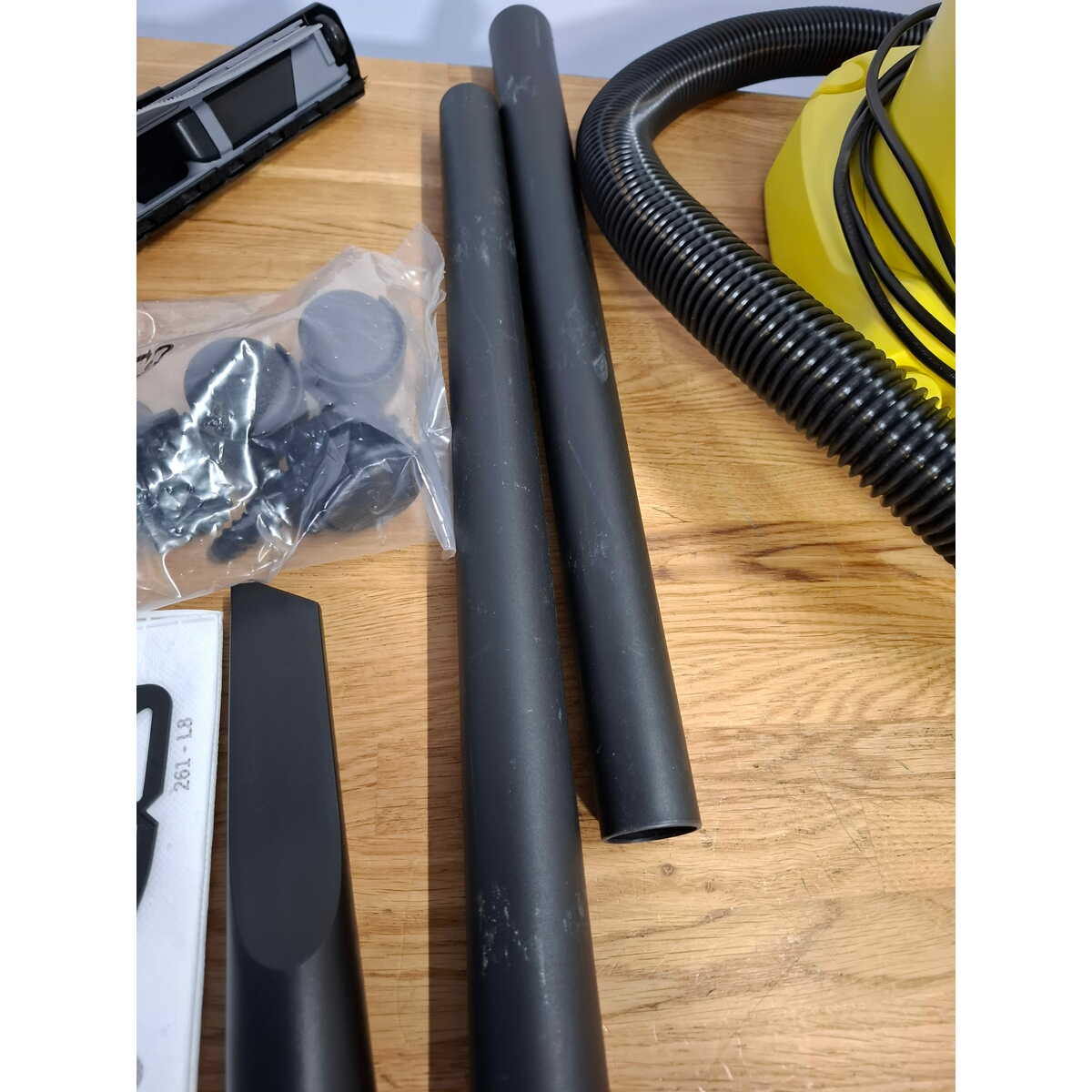 Строительный пылесос Karcher WD 2 Plus V-12/4/18 (Цвет: Yellow)