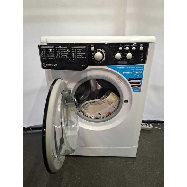 Стиральная машина Indesit EWUD 4105 BK CIS, белый Стиральная машина Indesit EWUD 4105 BK CIS, белый