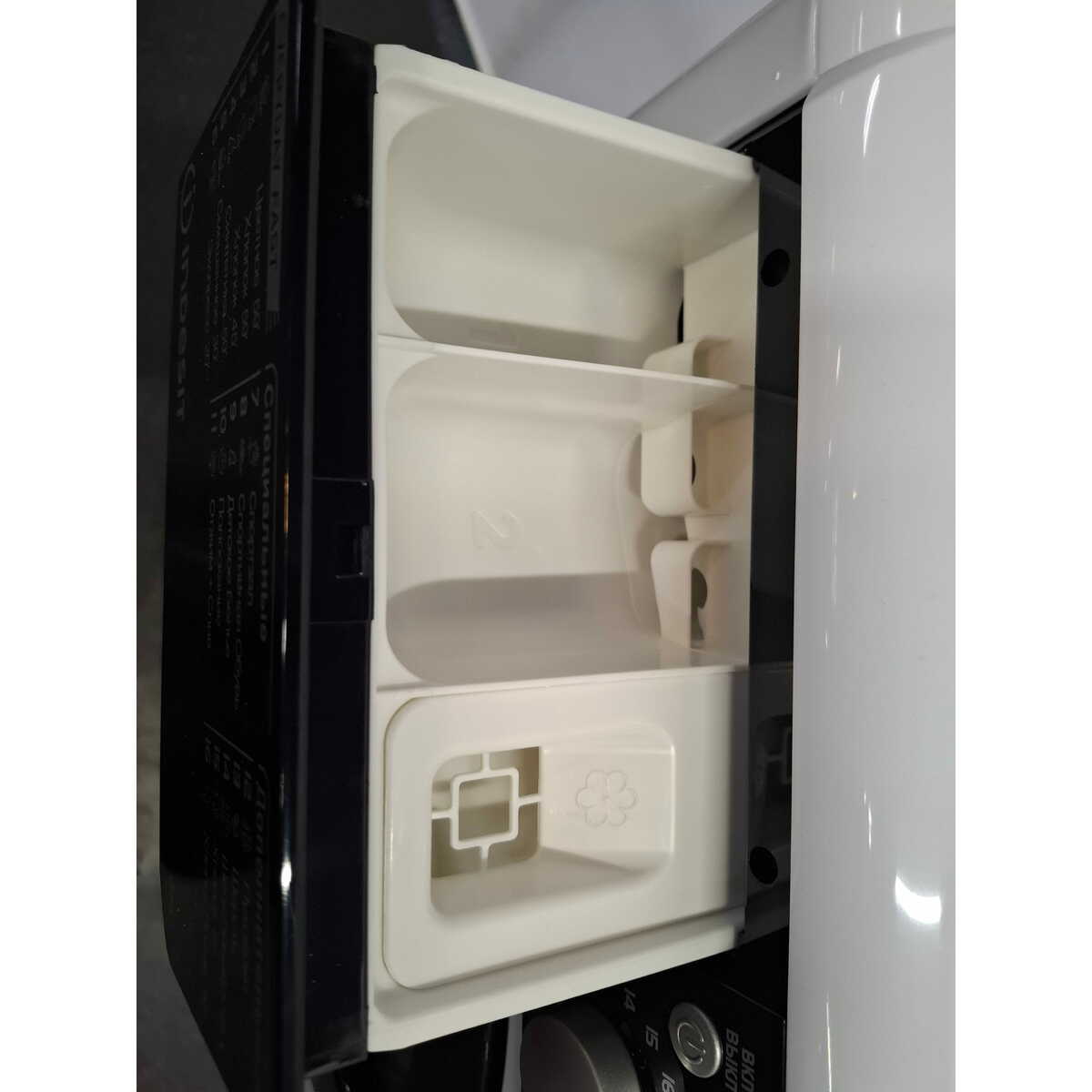Стиральная машина Indesit EWUD 4105 BK CIS, белый