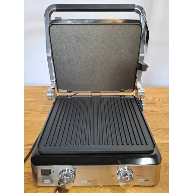 Электрогриль Braun CG7010 (Цвет: Silver / Black) Электрогриль Braun CG7010 (Цвет: Silver / Black)