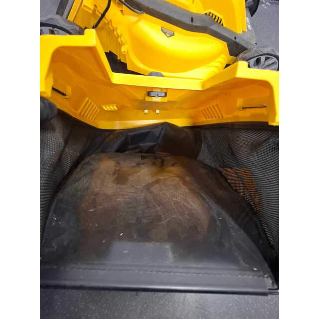 Газонокосилка роторная Denzel GMC-2000 (Цвет: Yellow / Black) Газонокосилка роторная Denzel GMC-2000 (Цвет: Yellow / Black)